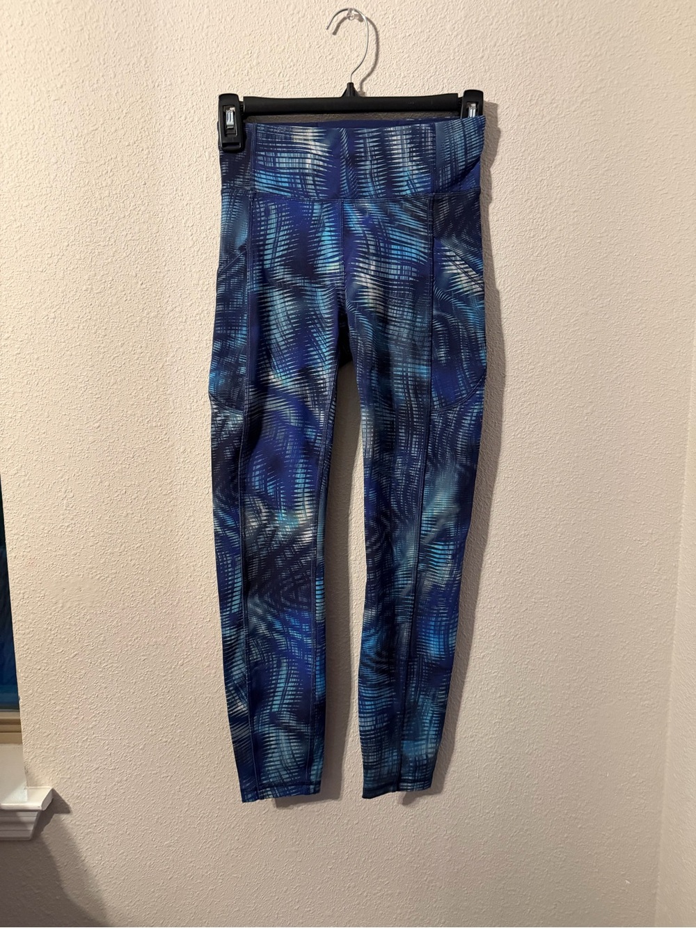 lululemon athletica Girls' Blue & Navy Patterned Leggings